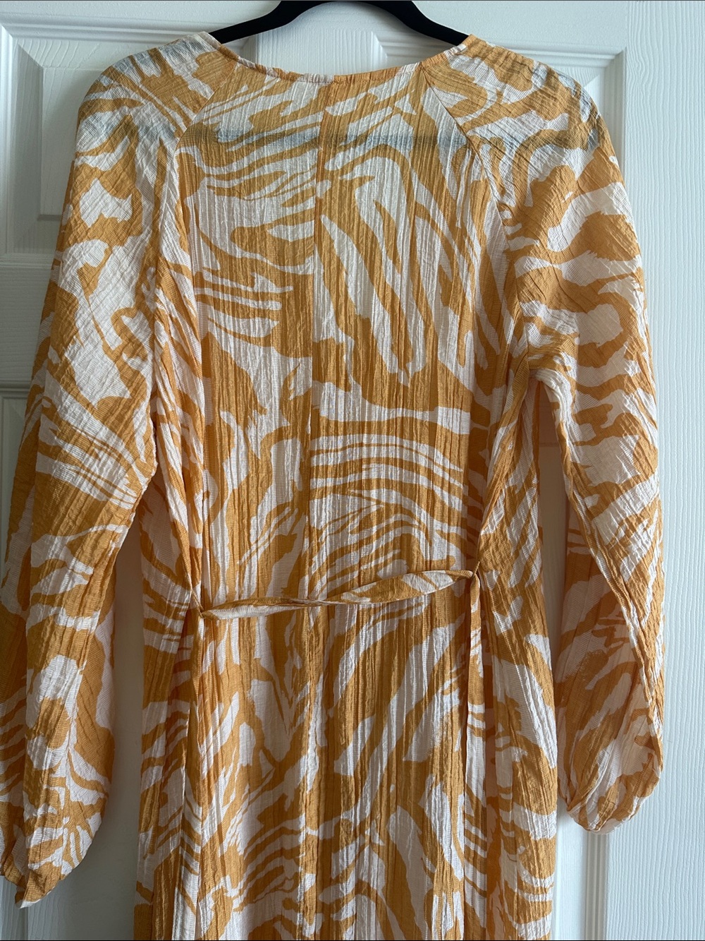 H&M White and Mustard Yellow AnimalPrint Maxi Dress Crinkled Fabric - Picture 9 of 10